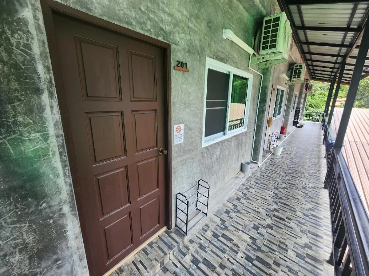 Skypearl Guesthouse & Pub Koh Tao Hostel